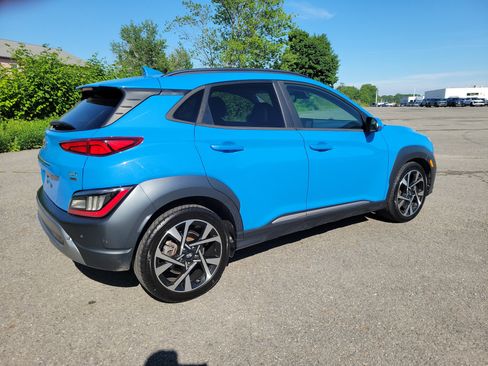 Used 2022 Hyundai Kona Limited AWD/4WD image 5