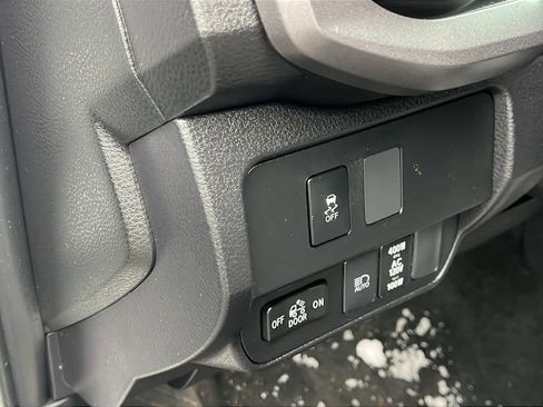 Used 2023 Toyota Tacoma TRD Off-Road image 23