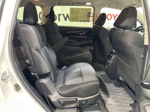 Used 2024 Subaru Ascent Premium w/ Convenience Package image 15