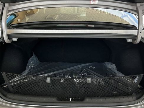 Used 2024 Hyundai Elantra SEL w/ Convenience Package image 17