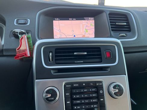 Used 2018 Volvo S60 T5 Inscription Platinum w/ Climate Package image 48