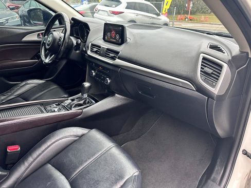 Used 2017 MAZDA MAZDA3 Touring FWD image 19