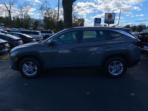 Certified 2025 Hyundai Tucson SE image 7