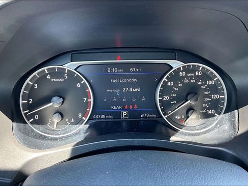 Used 2025 Nissan Altima 2.5 SV image 18