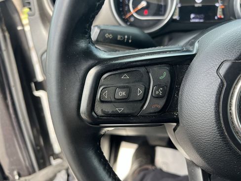 Used 2018 Jeep Wrangler Unlimited Sport S AWD/4WD image 19
