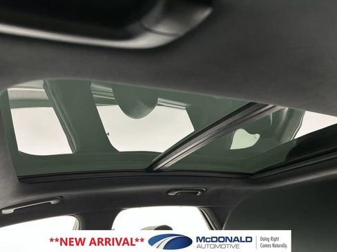 Used 2022 Genesis GV70 3.5T Sport w/ Sport Prestige Package AWD/4WD image 22
