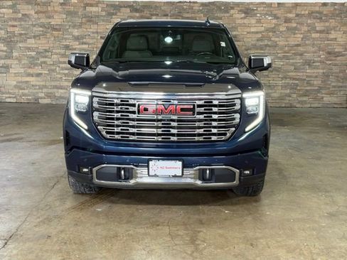 Used 2022 GMC Sierra 1500 Denali AWD/4WD image 2