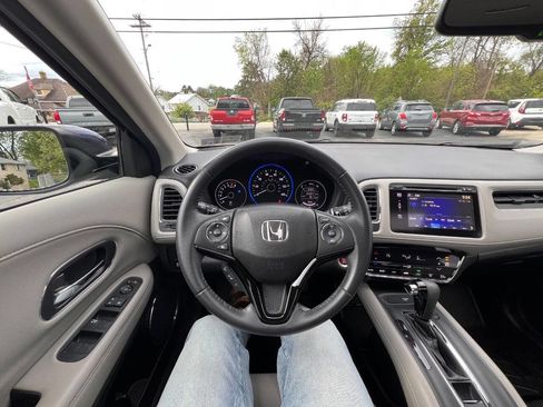 Used 2017 Honda HR-V EX-L image 16