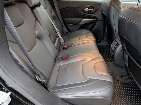 Certified 2022 Jeep Cherokee Latitude Lux image 28