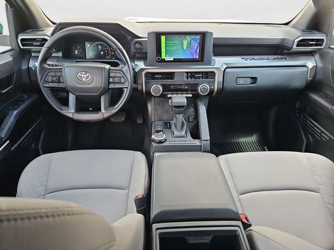 Certified 2024 Toyota Tacoma SR5 AWD/4WD image 18