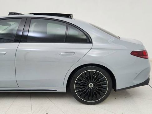 Used 2024 Mercedes-Benz E 350 4MATIC Sedan image 10