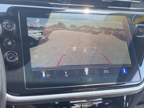 Used 2022 Chevrolet Bolt EUV Premier w/ Sun & Sound Package image 19