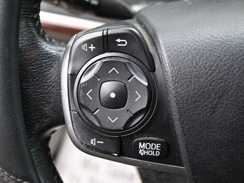 Used 2012 Toyota Camry XLE image 16