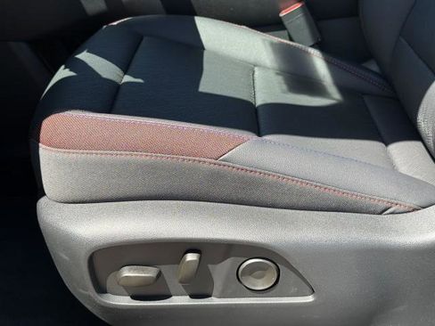 New 2026 Chevrolet Equinox RS image 18