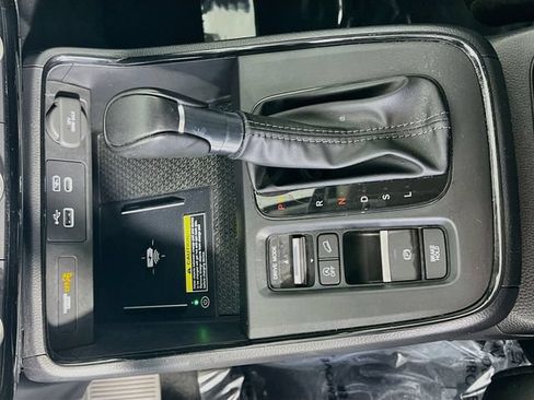 Used 2025 Honda CR-V EX-L image 24