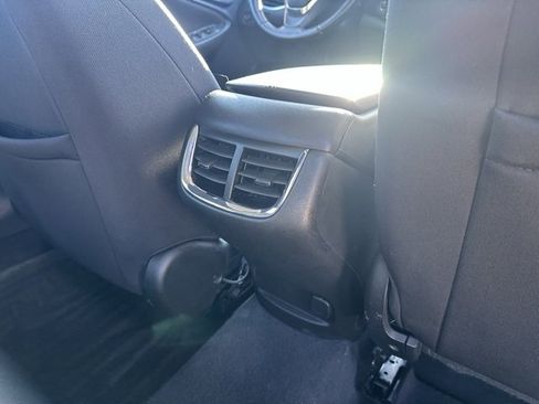 Used 2016 Chevrolet Malibu LT image 20