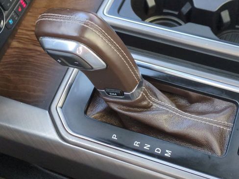 Used 2020 Ford F150 Limited w/ Trailer Tow Package image 32