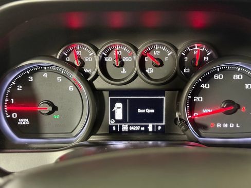 Used 2020 Chevrolet Silverado 1500 Custom w/ Custom Value Package AWD/4WD image 13