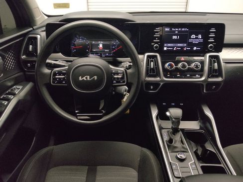 Used 2022 Kia Sorento LX FWD image 22