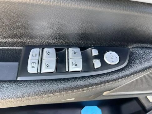 Used 2018 BMW 740i RWD image 23