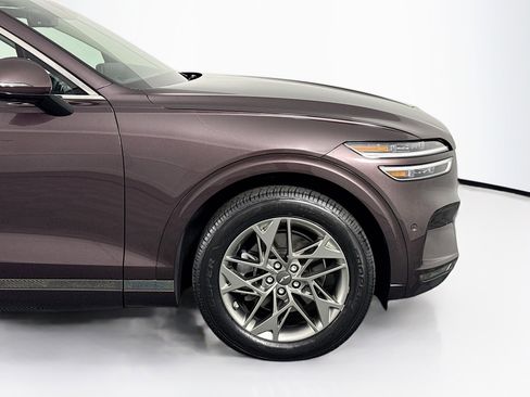 Used 2022 Genesis GV70 2.5T w/ Advanced Package image 47