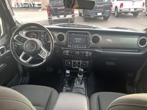 Used 2019 Jeep Wrangler Unlimited Sahara AWD/4WD image 36