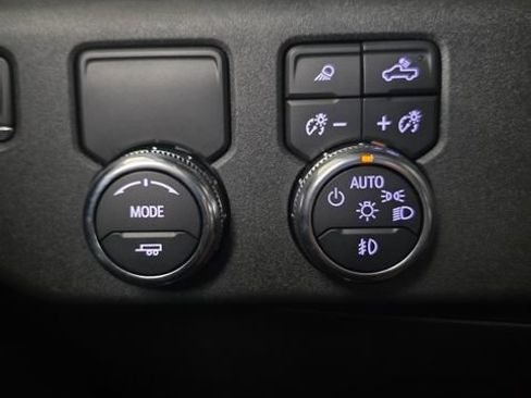 Used 2025 GMC Sierra 1500 SLT RWD image 35