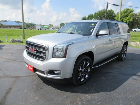Used 2019 GMC Yukon XL SLT w/ Open Road Package AWD/4WD image 11