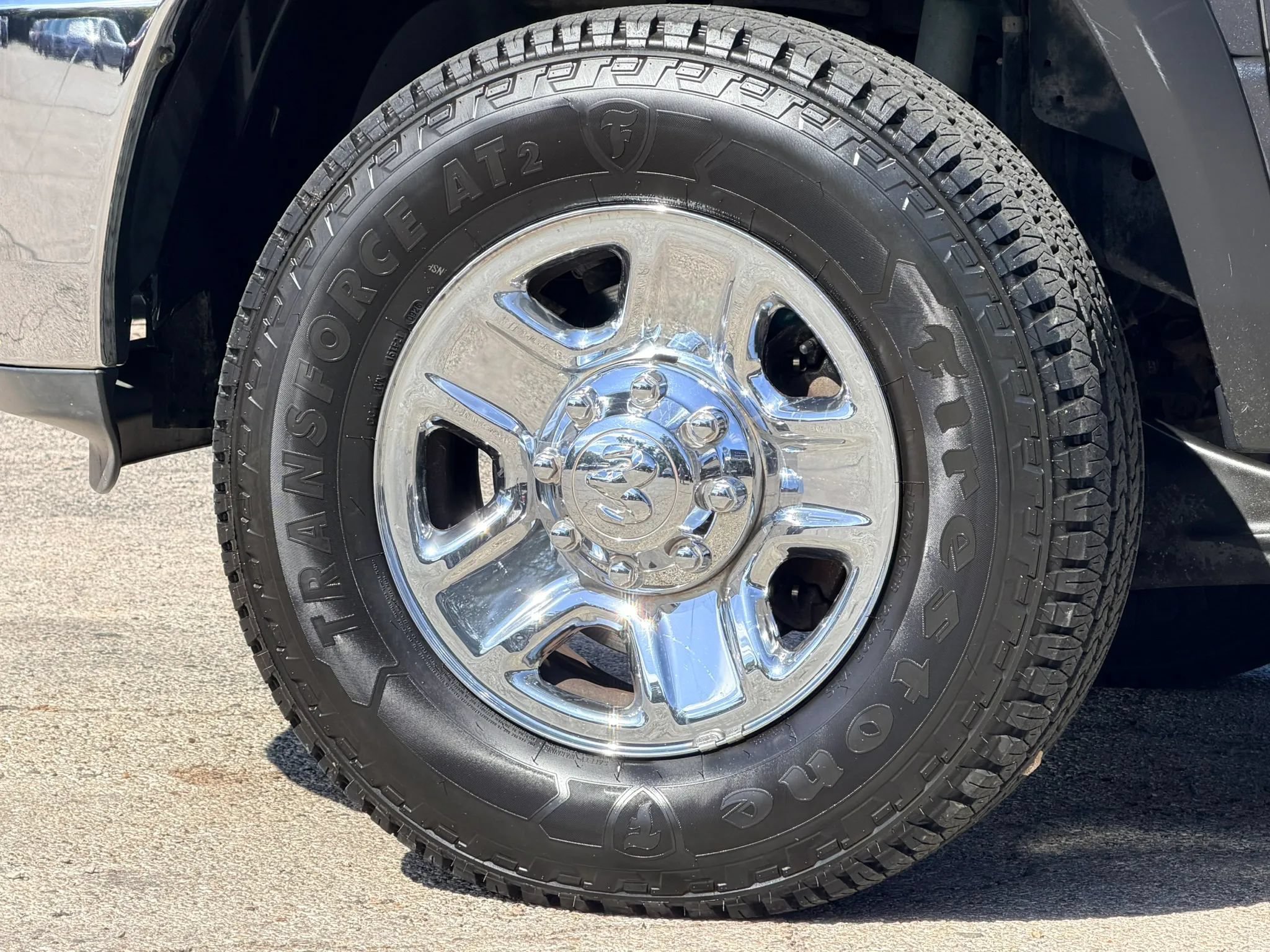 Used 2017 RAM 2500 Tradesman w/ Chrome Appearance Group AWD/4WD image 2