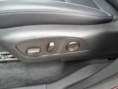 Used 2024 GMC Acadia Elevation image 18