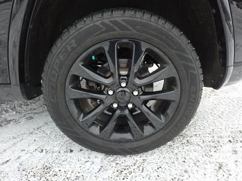 Used 2020 Jeep Grand Cherokee Altitude image 72