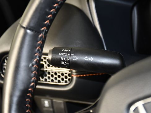 Certified 2025 Honda HR-V Sport image 16