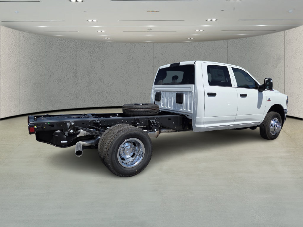 New 2026 RAM 3500 Tradesman w/ Chrome Appearance Group A AWD/4WD image 4