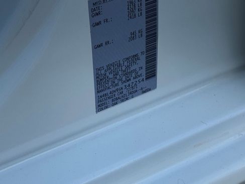 Used 2025 Nissan Altima 2.5 SV image 30