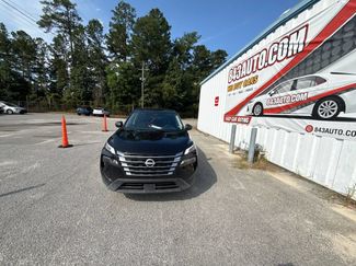 Used 2024 Nissan Rogue S FWD video 3