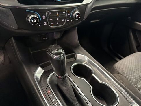 Used 2020 Chevrolet Traverse LT FWD image 23