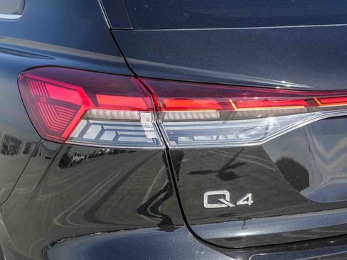 Used 2023 Audi Q4 e-tron Premium Plus w/ Premium Plus image 10