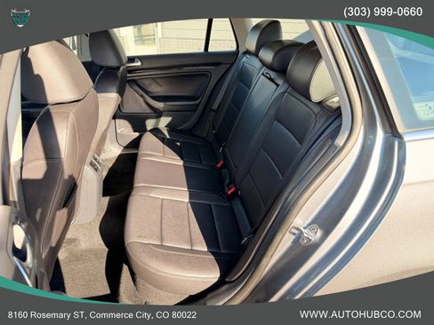 Used 2011 Volkswagen Jetta TDI image 9