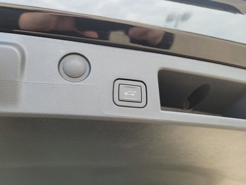 New 2026 Chevrolet Equinox LT w/ Convenience Package II image 8