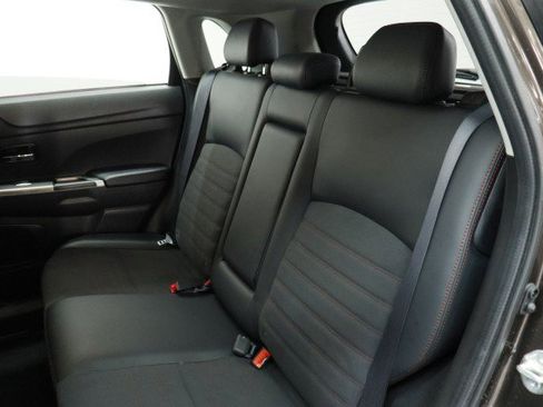 Used 2025 Mitsubishi Outlander Sport SE AWD/4WD image 28