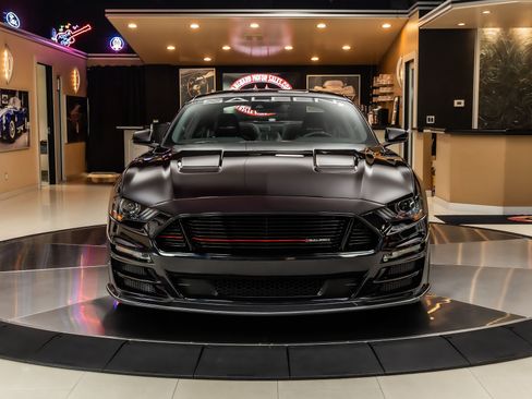 Used 2022 Ford Mustang GT w/ Equipment Group 301A RWD image 7