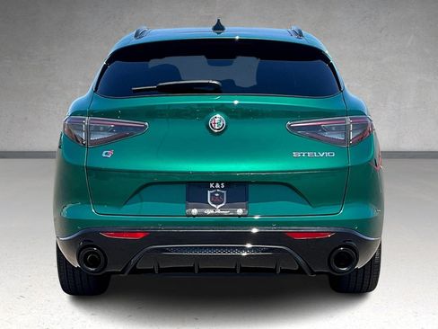 New 2025 Alfa Romeo Stelvio Sprint image 4