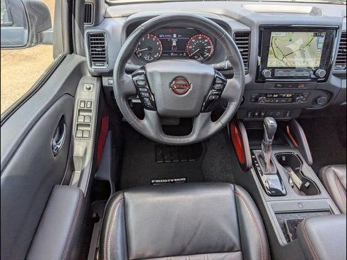 Used 2023 Nissan Frontier PRO-4X w/ Pro-4X Premium Package AWD/4WD image 11