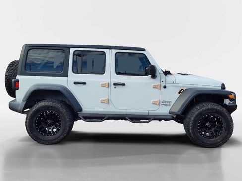 Used 2018 Jeep Wrangler Unlimited Sport S image 11