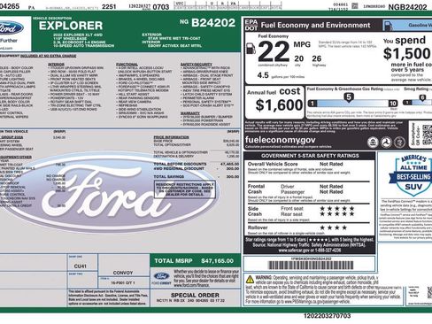 Certified 2022 Ford Explorer XLT w/ Equipment Group 202A AWD/4WD image 38