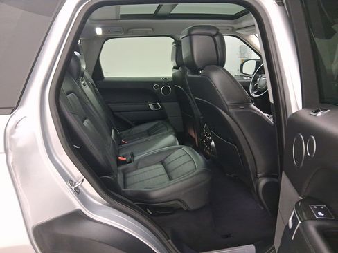 Used 2018 Land Rover Range Rover Sport HSE Dynamic image 34