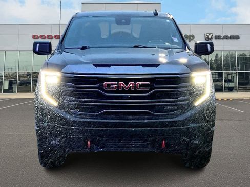 Used 2022 GMC Sierra 1500 AT4 w/ AT4 Premium Package image 6