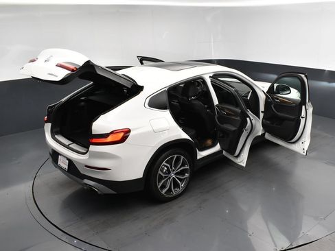 Used 2022 BMW X4 xDrive30i AWD/4WD image 29