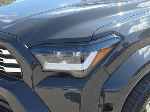 New 2026 Toyota 4Runner Limited AWD/4WD image 33