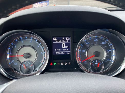Used 2012 Chrysler Town & Country Touring-L w/ Driver Convenience Group FWD image 25